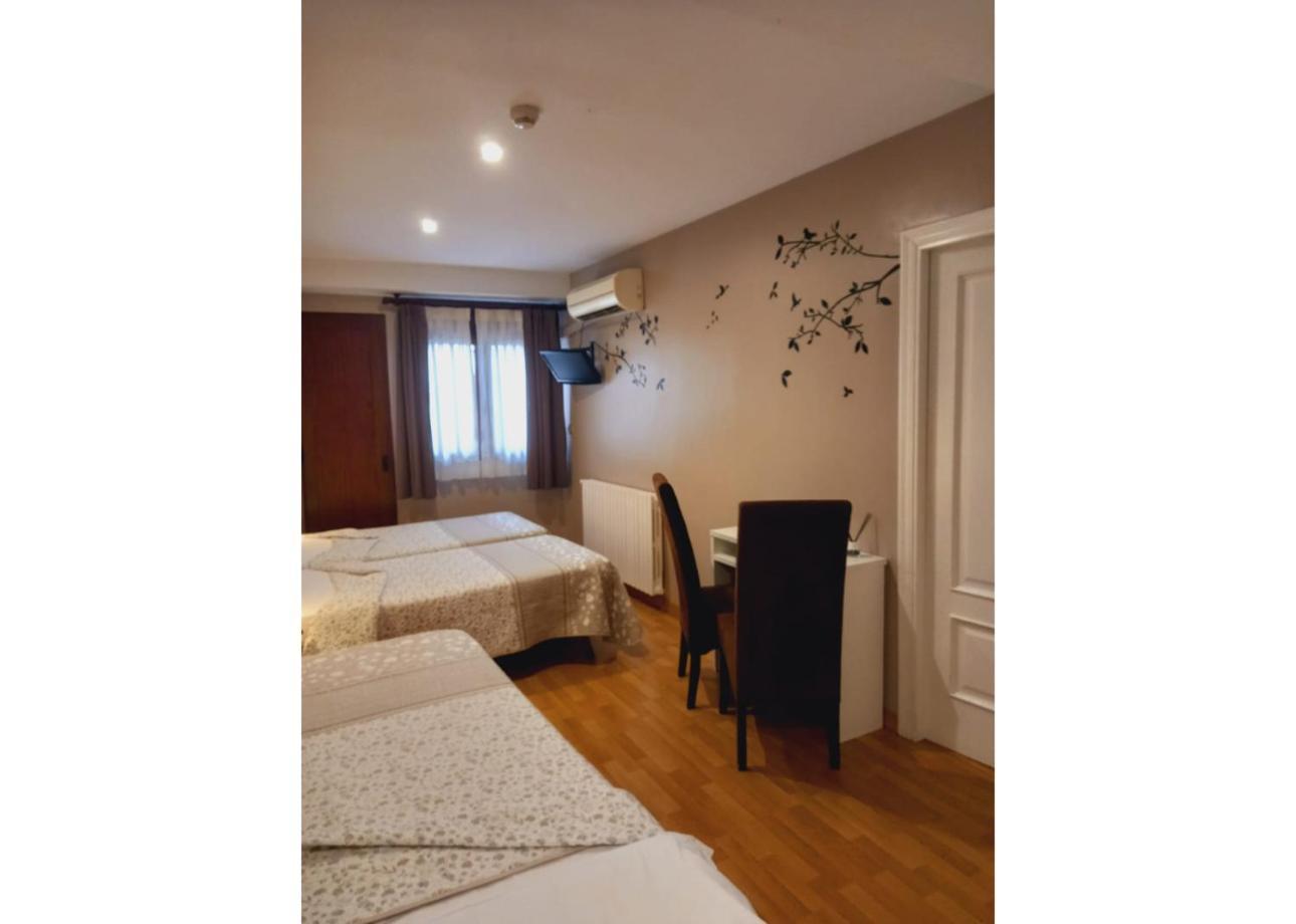 Hotel El Acebo Хака Экстерьер фото