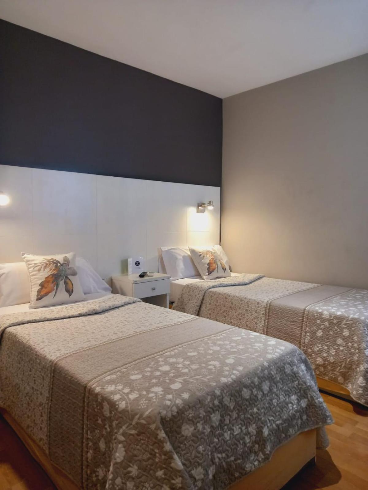 Hotel El Acebo Хака Экстерьер фото