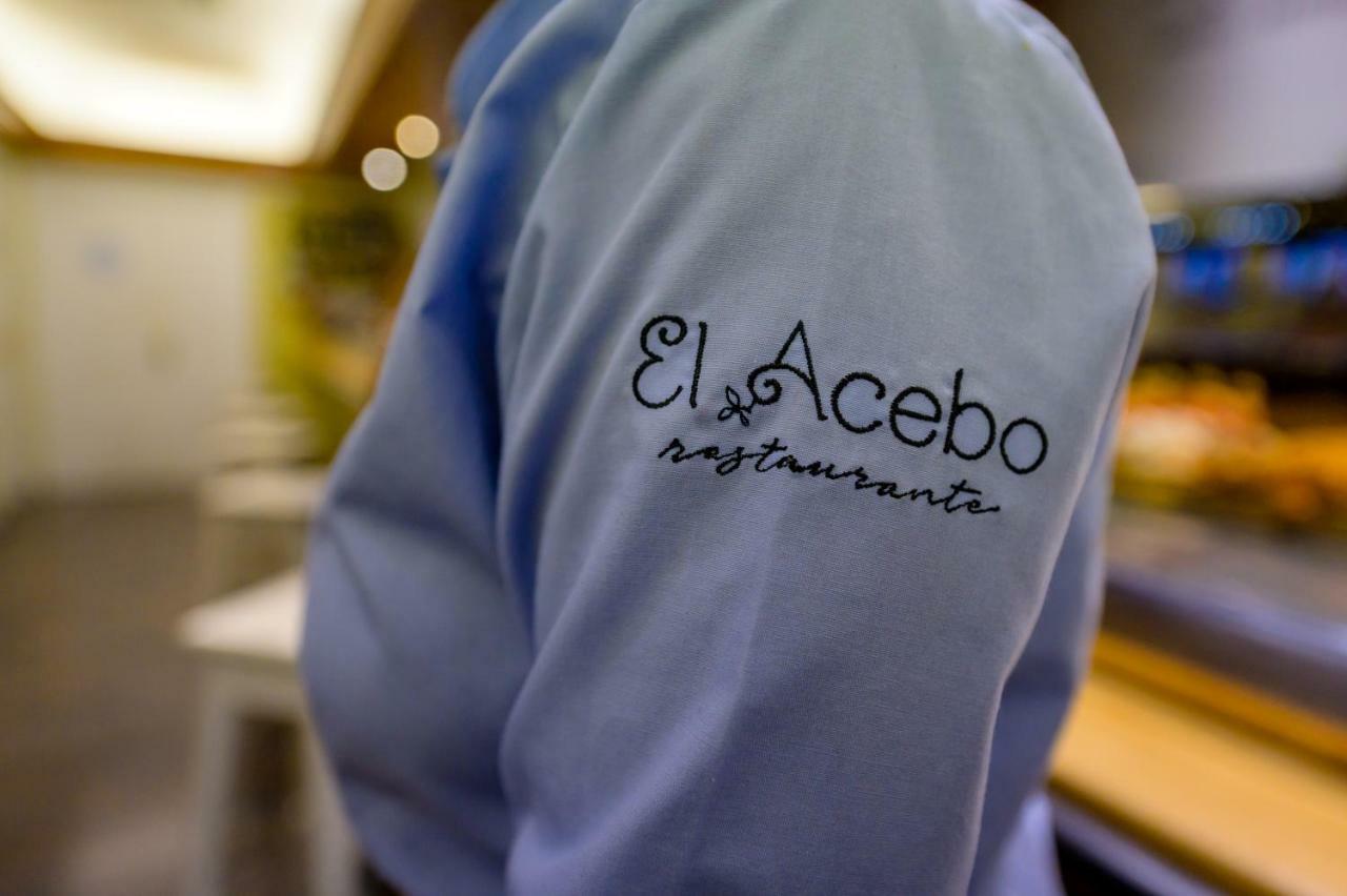 Hotel El Acebo Хака Экстерьер фото